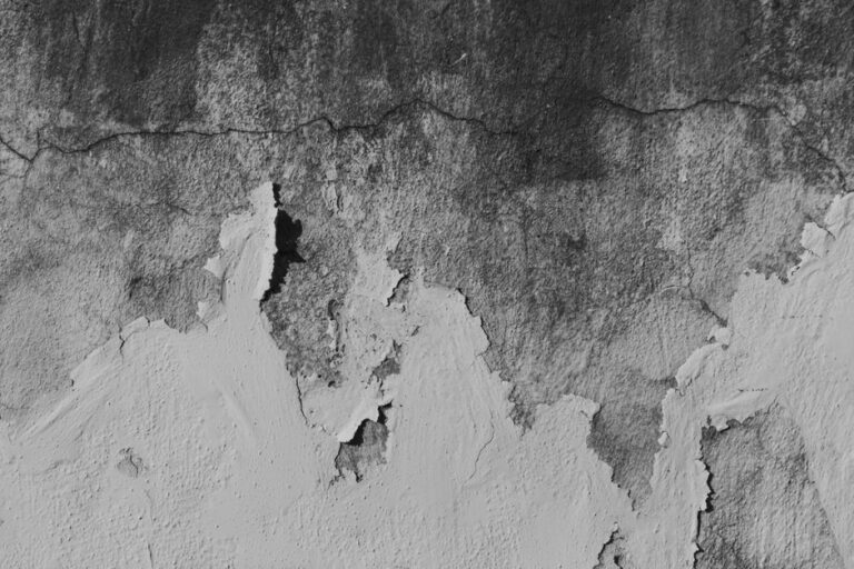 Pourquoi les murs de ma maison neuve se fissurent-ils déjà ?