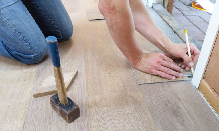 Comment poser du parquet flottant sur un ancien carrelage ?
